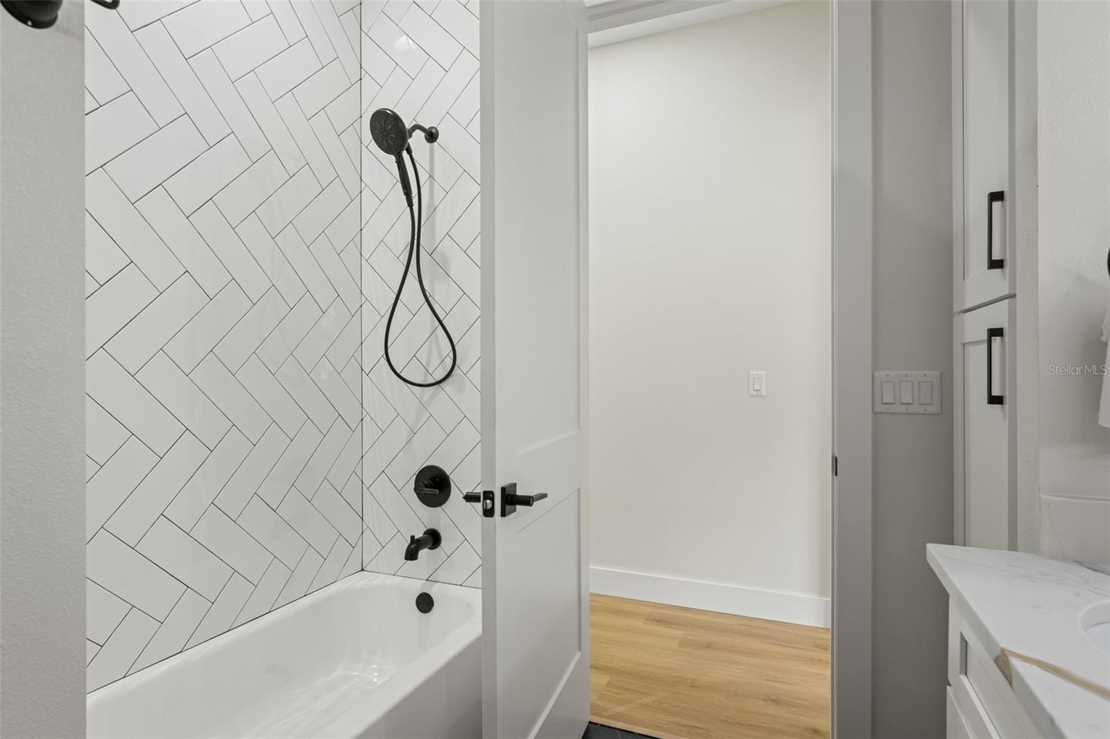 4522 MAJESTIC HILLS LOOP