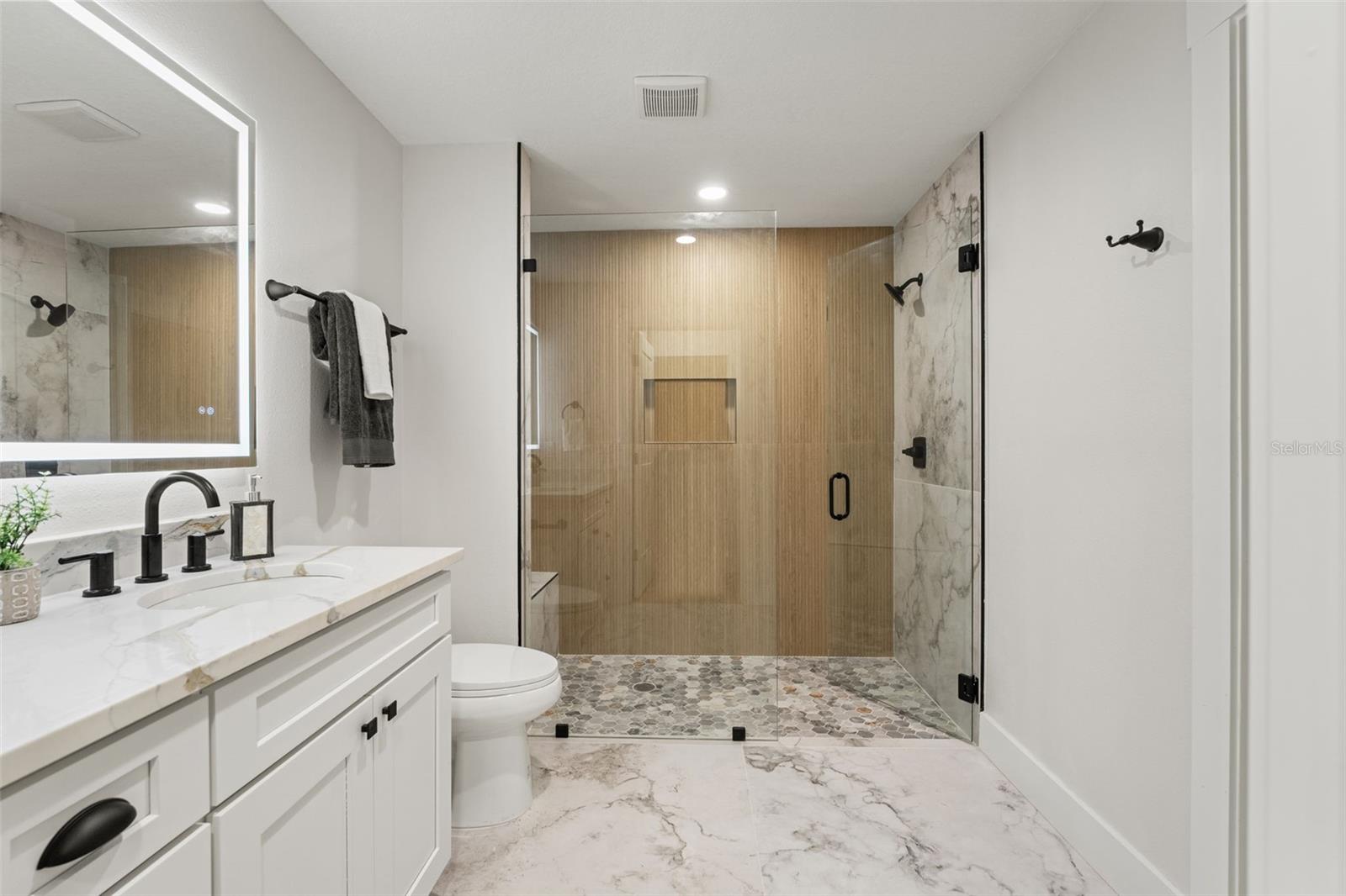 4522 MAJESTIC HILLS LOOP