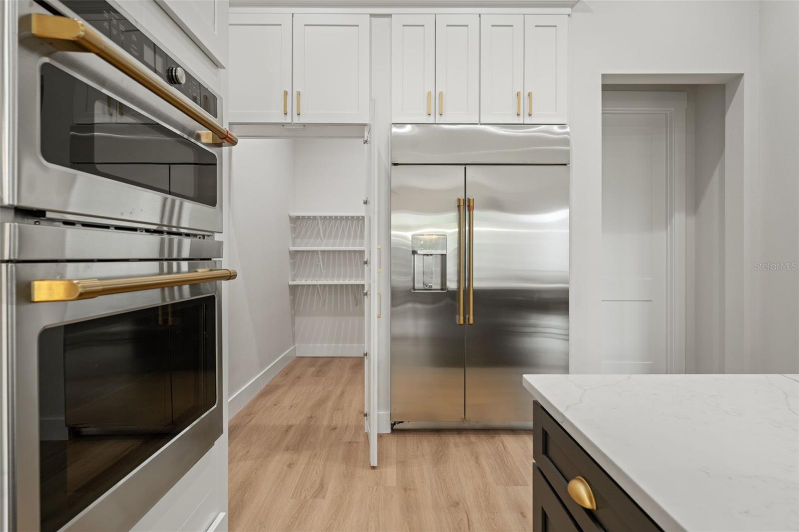 4522 MAJESTIC HILLS LOOP