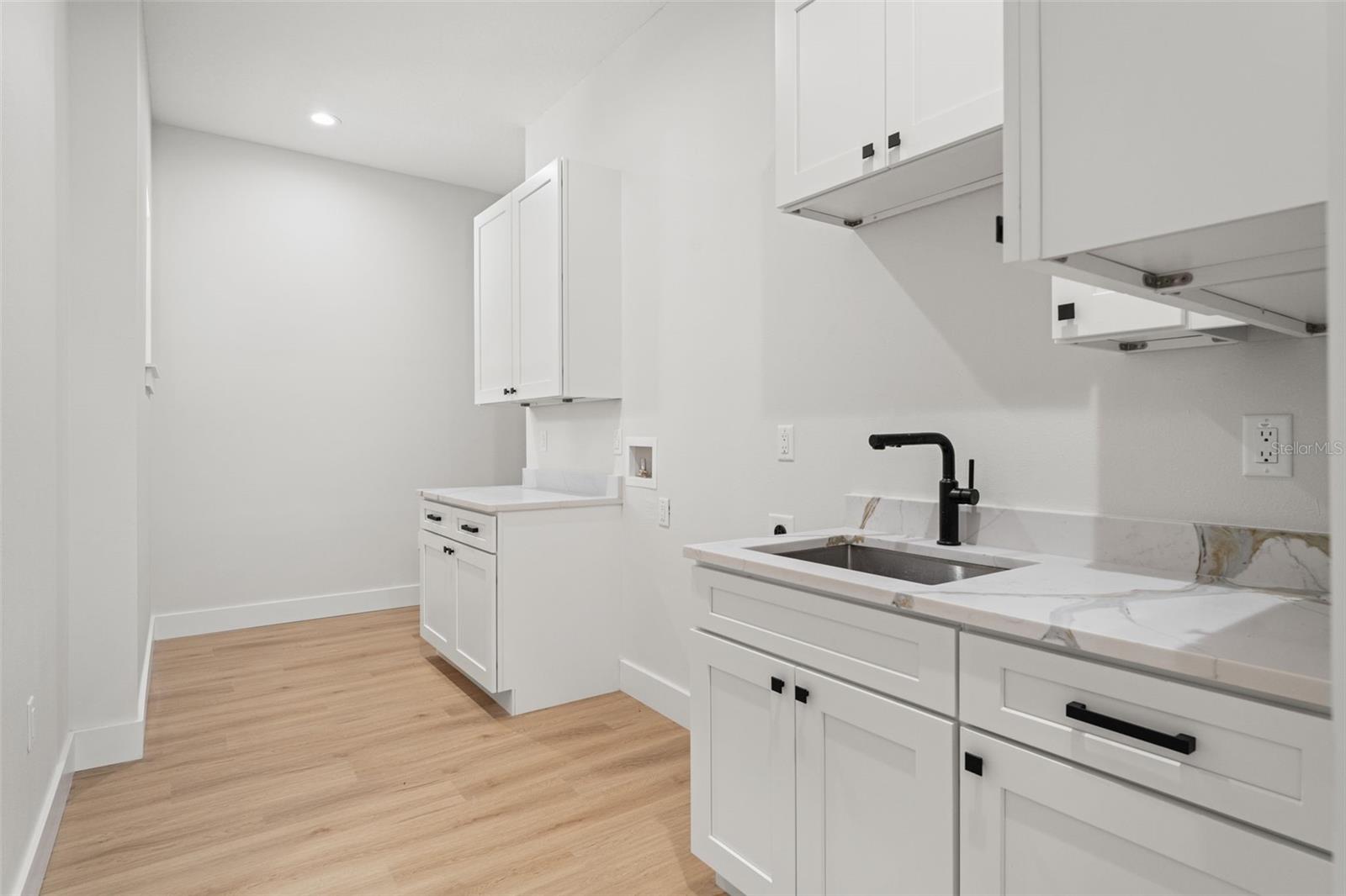 4522 MAJESTIC HILLS LOOP