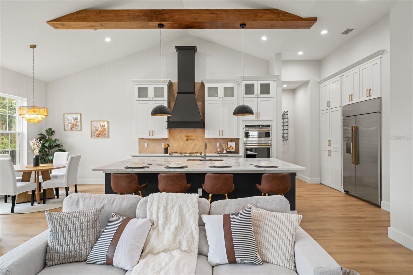 4522 MAJESTIC HILLS LOOP