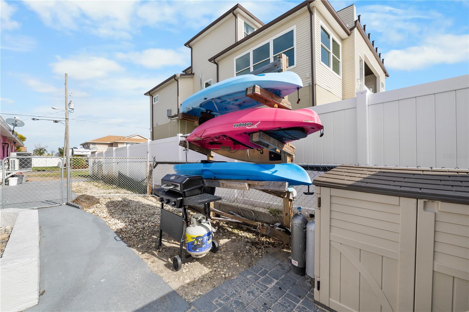 3336 GULFVIEW DR