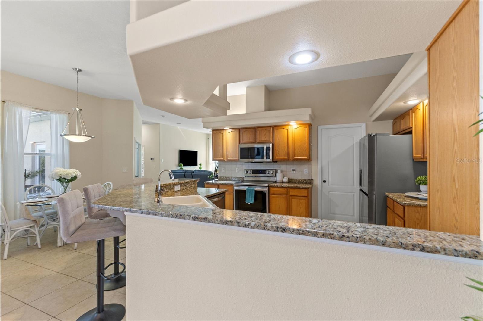 14071 LINDEN DR