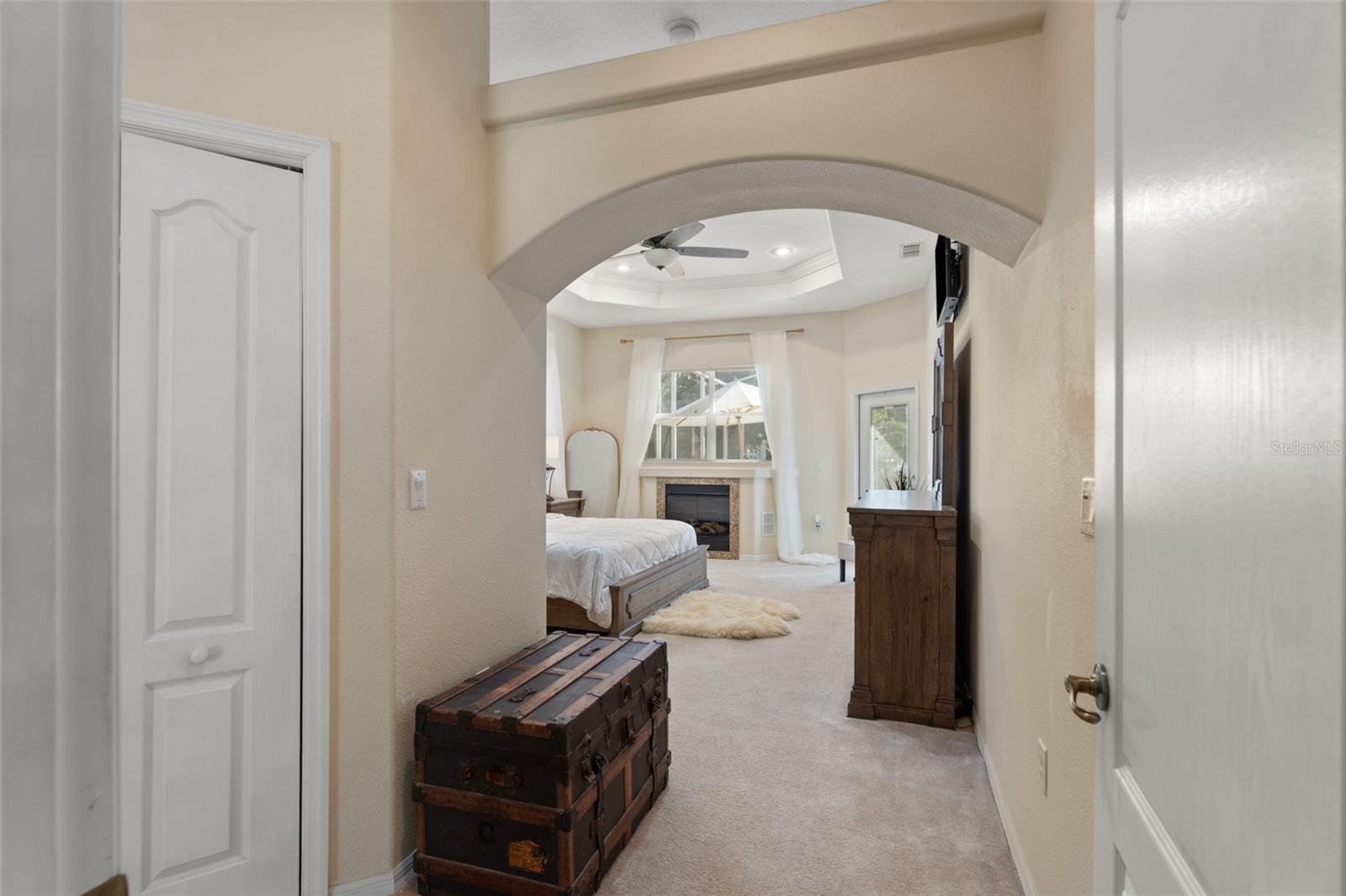 14071 LINDEN DR