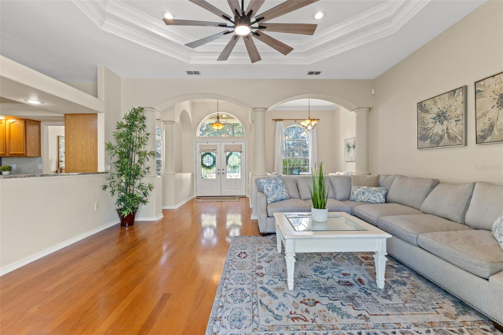 14071 LINDEN DR