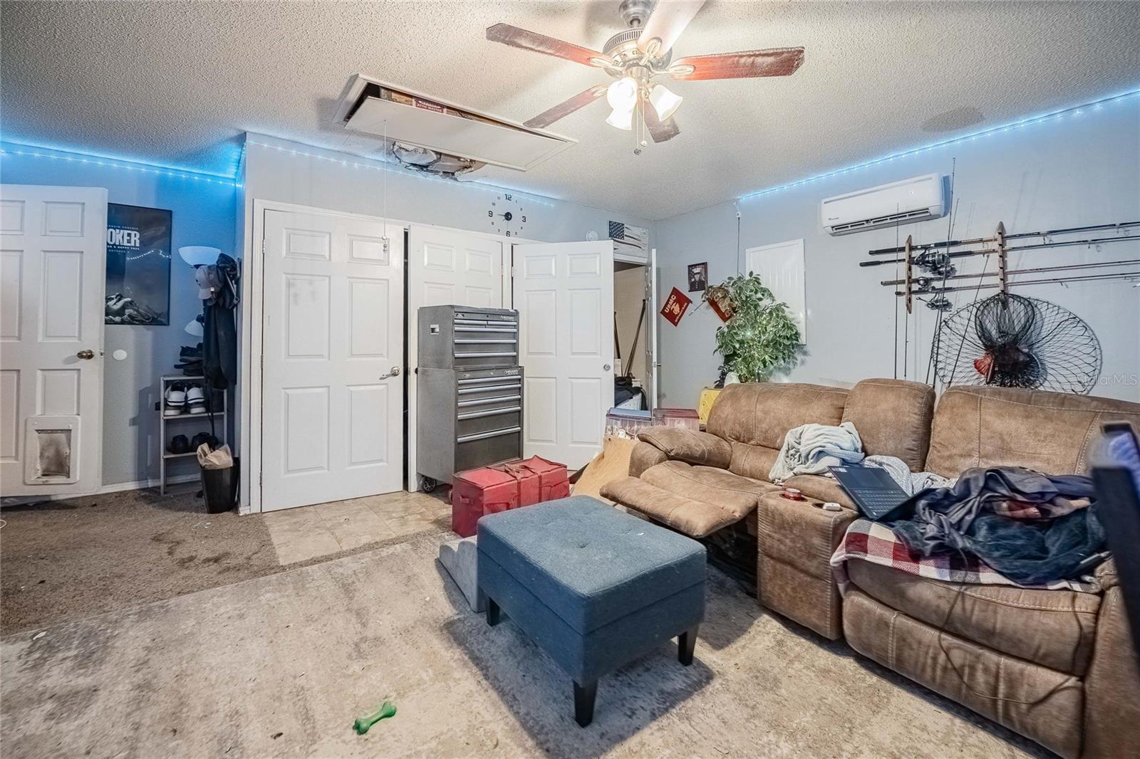 463 EMERALD COVE LOOP