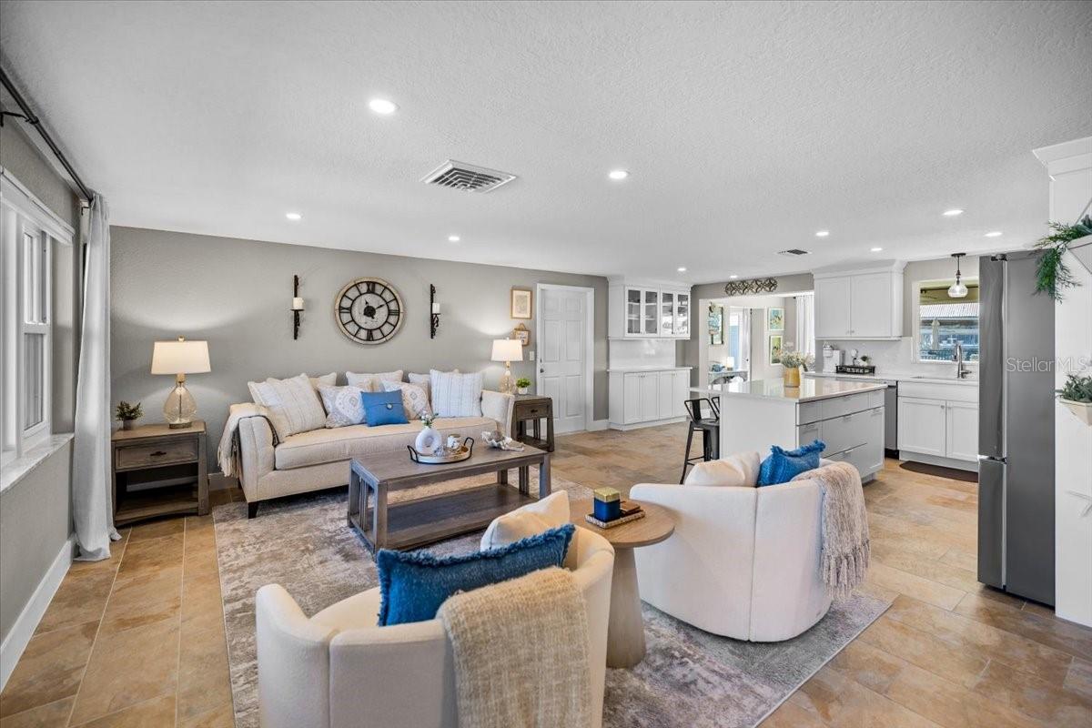 4016 FLAMINGO BLVD