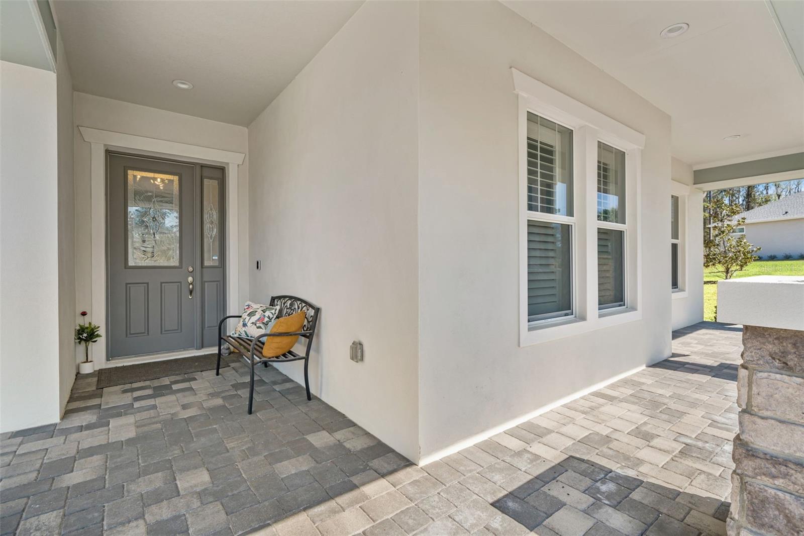 4698 HICKORY OAK DR