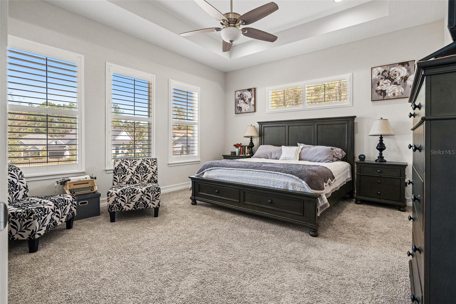 4698 HICKORY OAK DR