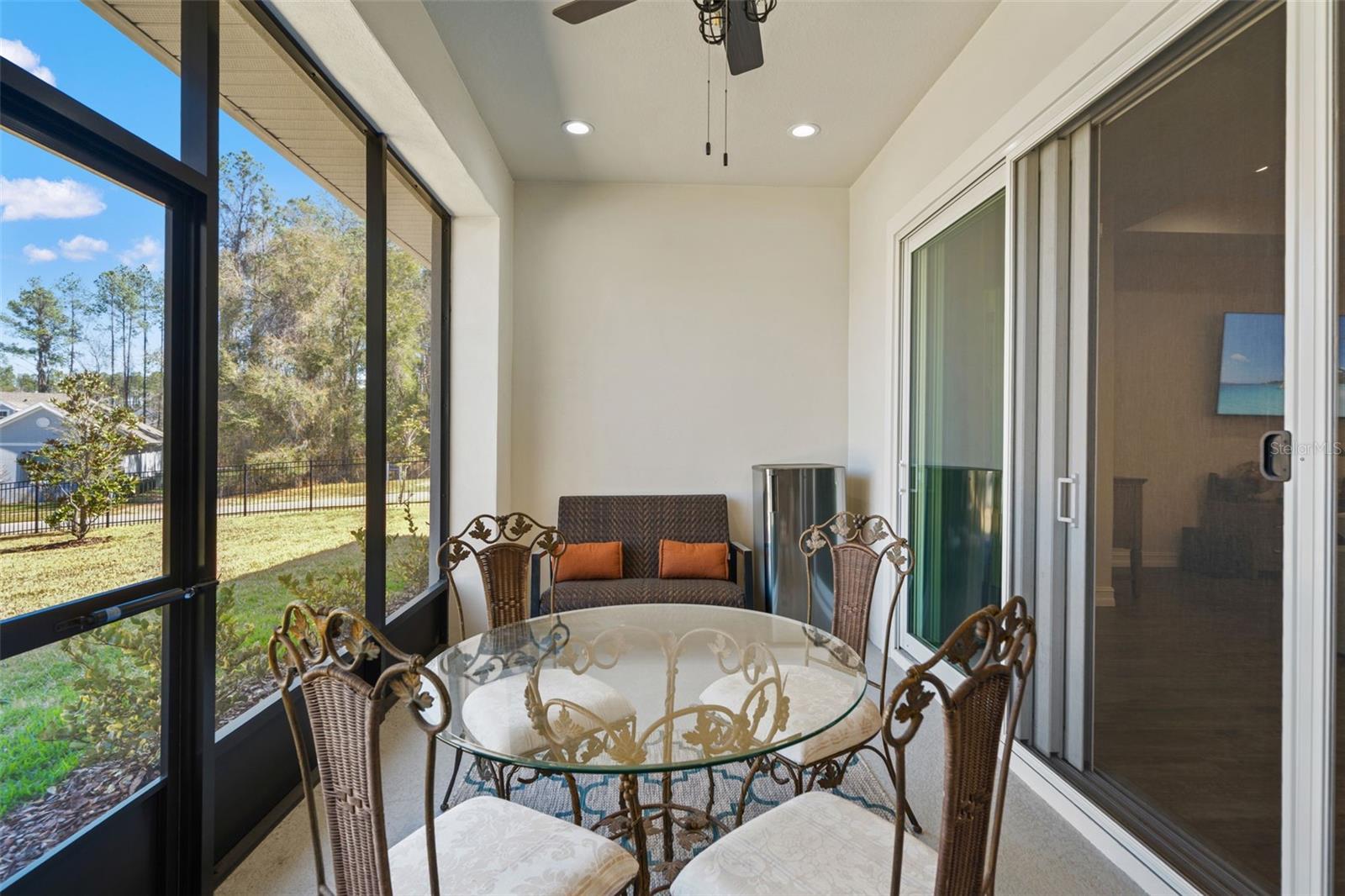 4698 HICKORY OAK DR