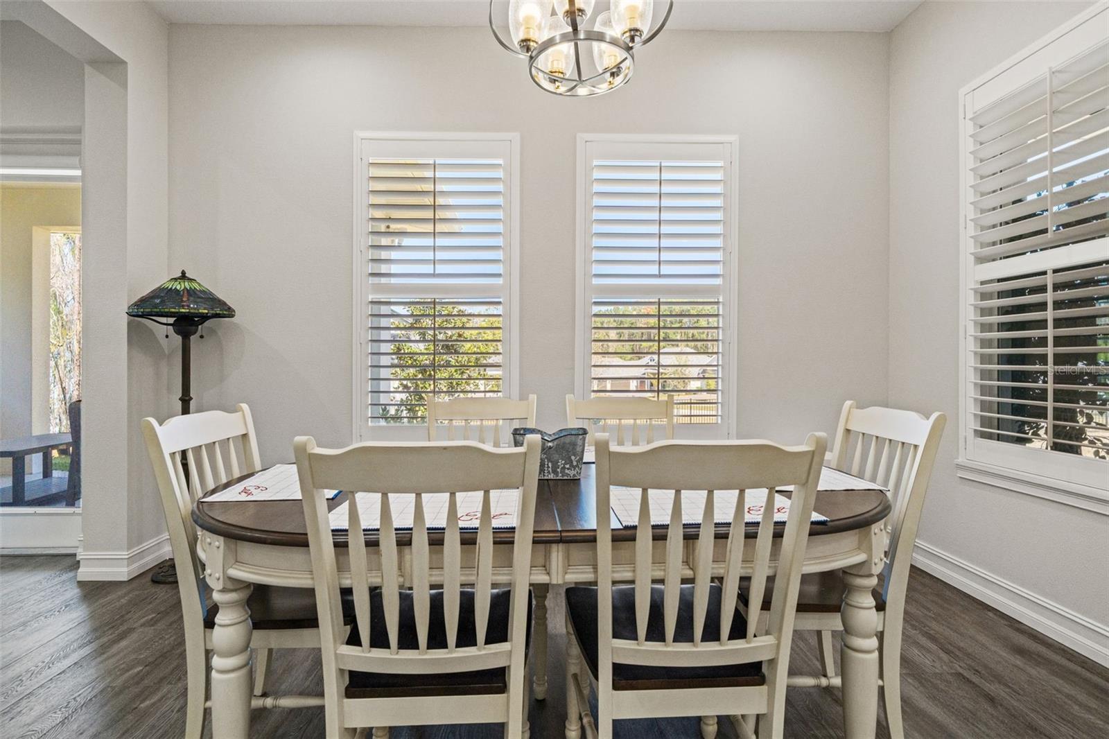 4698 HICKORY OAK DR