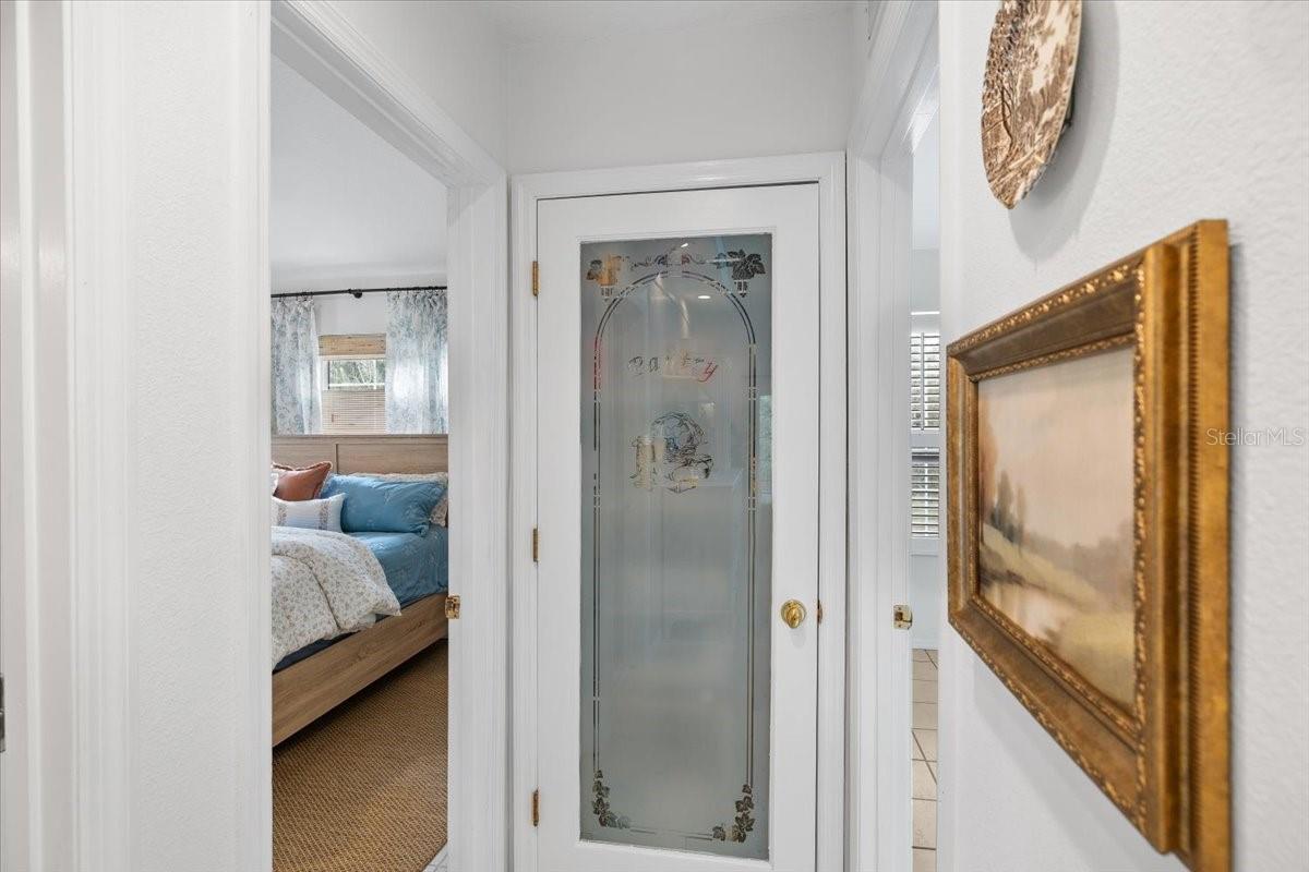 6093 AVENUE OF THE PALMS