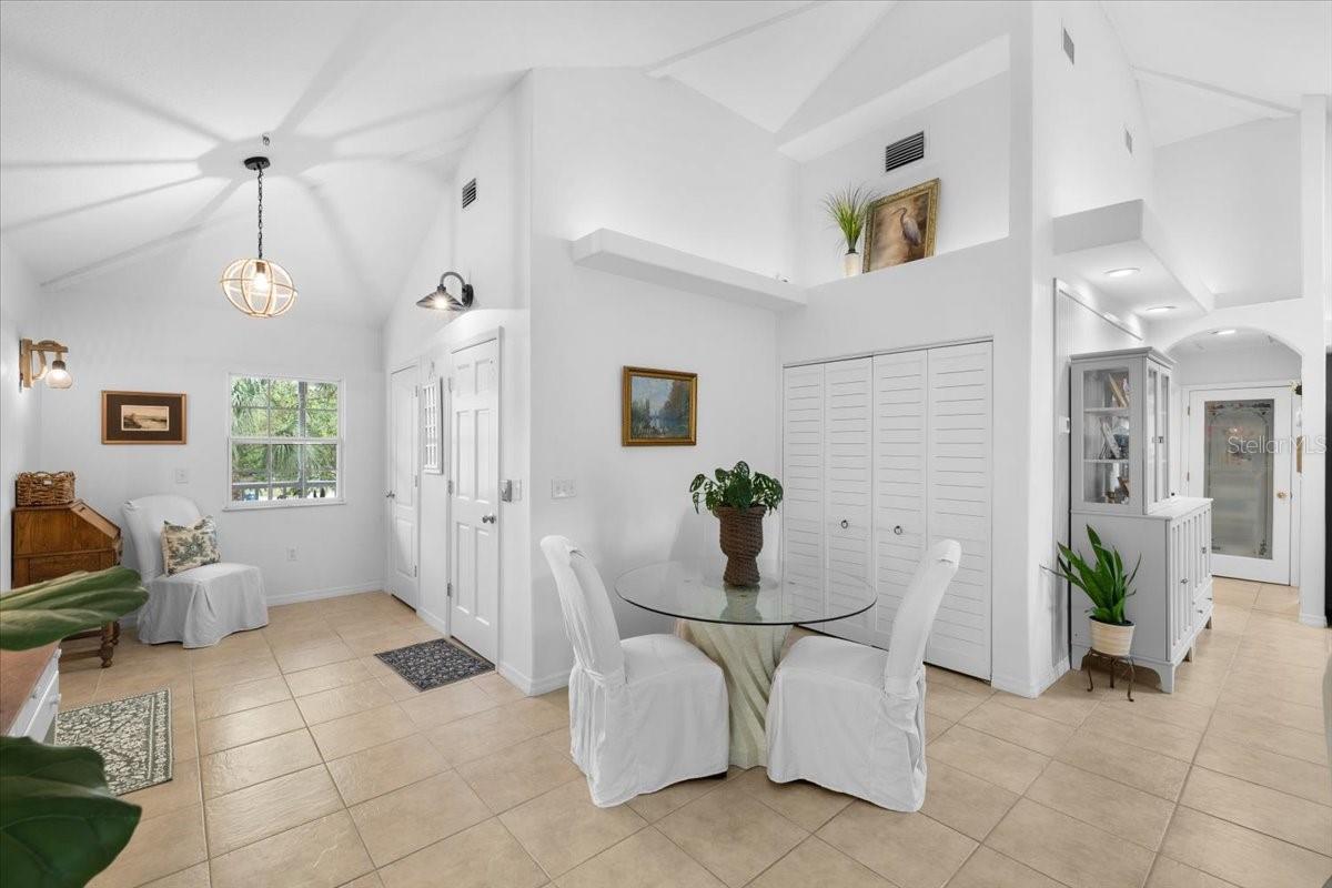 6093 AVENUE OF THE PALMS