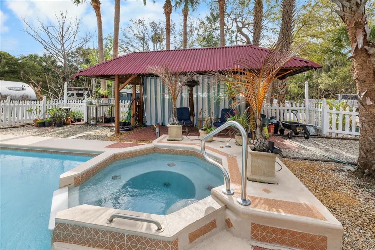 6093 AVENUE OF THE PALMS