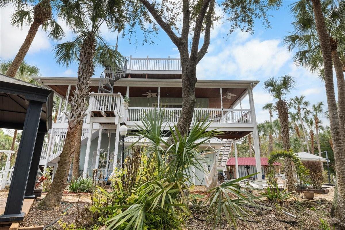 6093 AVENUE OF THE PALMS