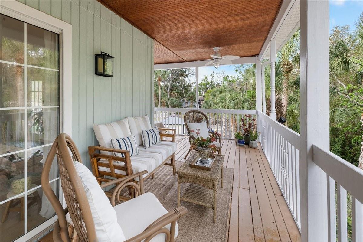 6093 AVENUE OF THE PALMS