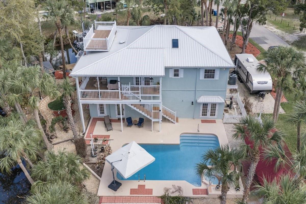 6093 AVENUE OF THE PALMS