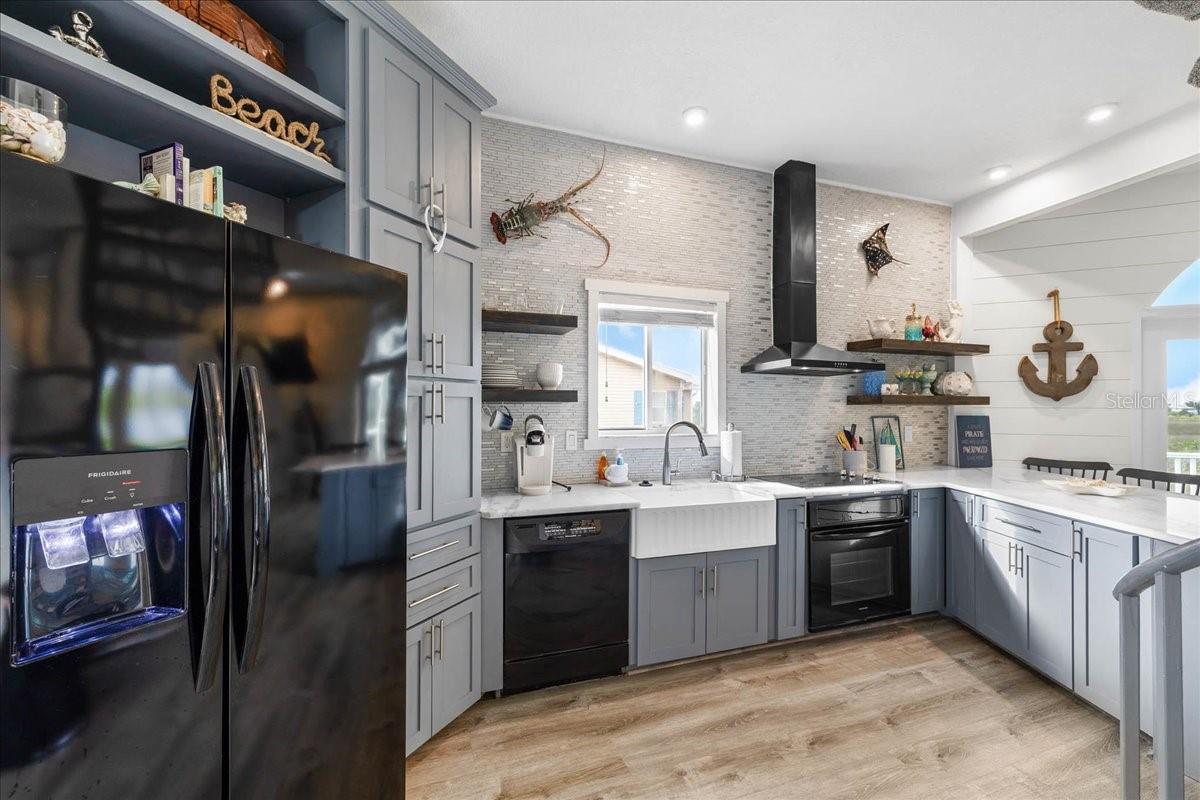 3460 CRAPE MYRTLE DR