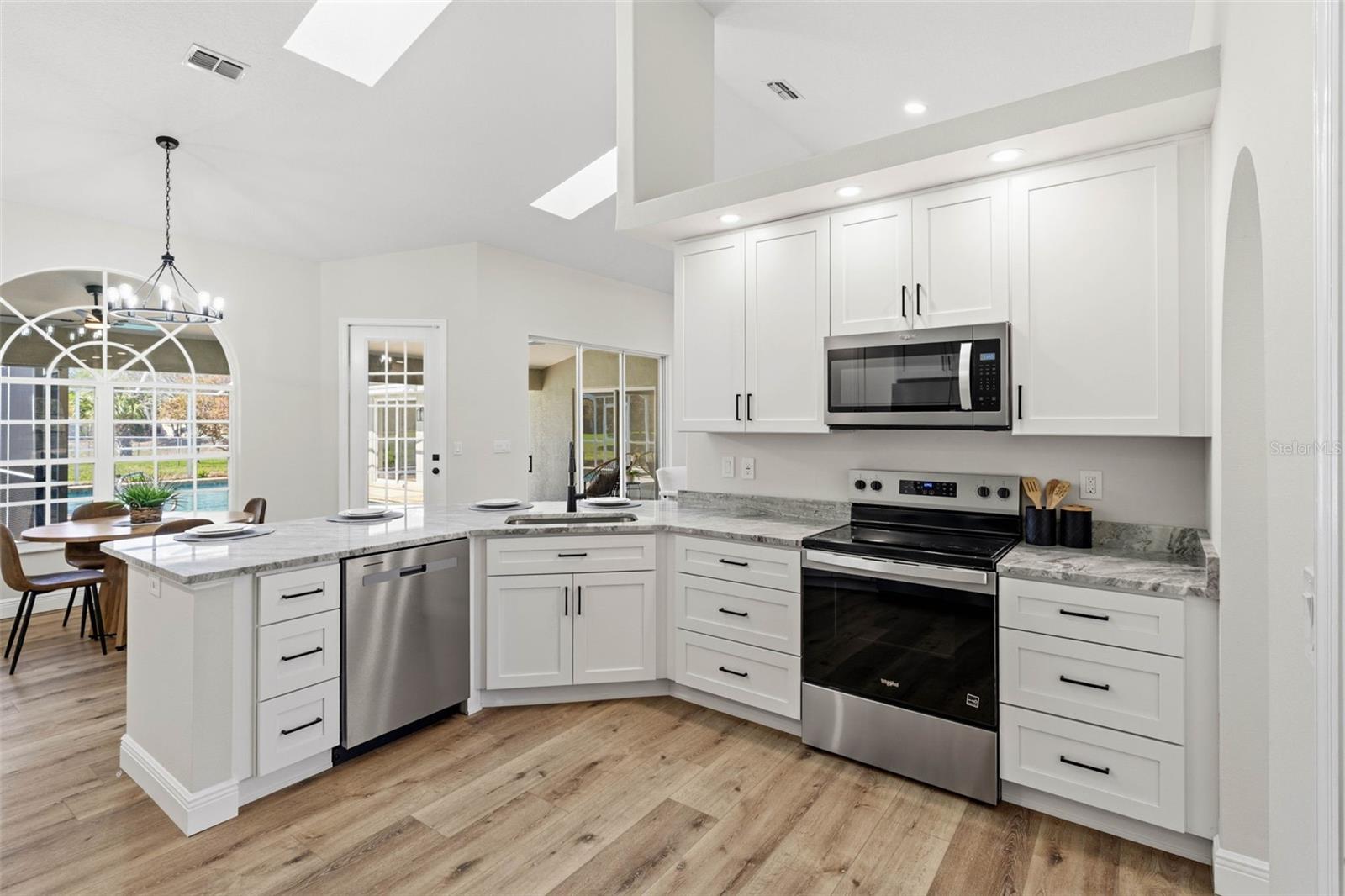 10185 SLEEPY WILLOW CT