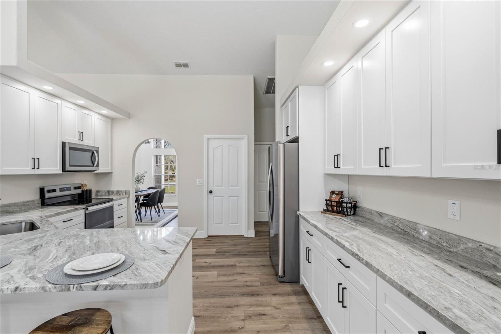 10185 SLEEPY WILLOW CT