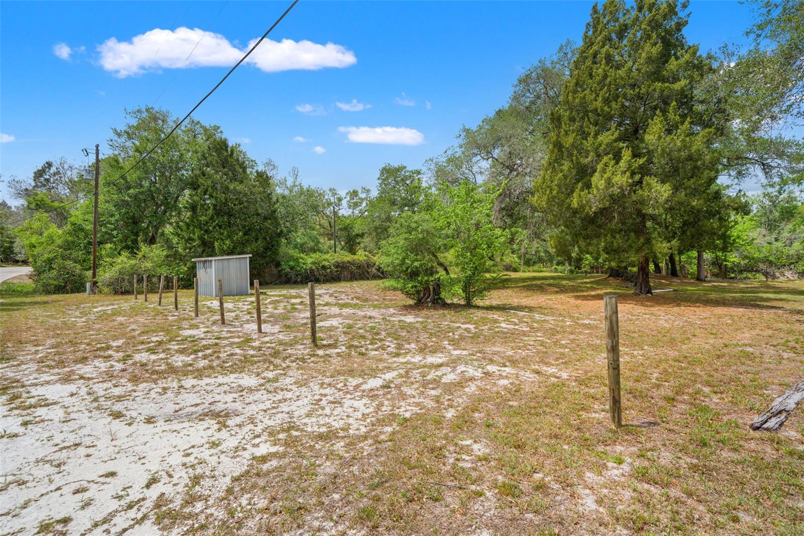 33013 ROUND TABLE RD