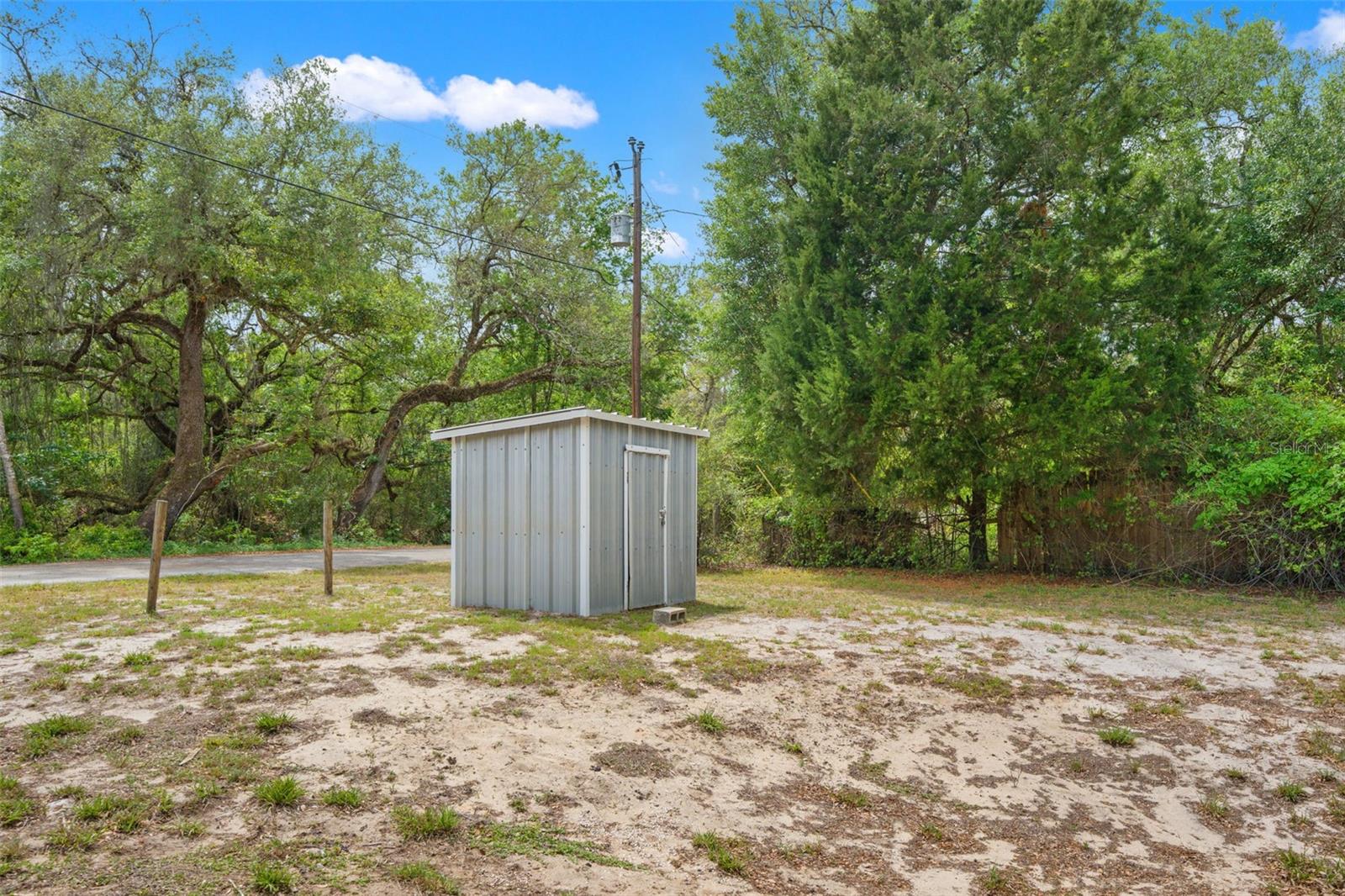 33013 ROUND TABLE RD