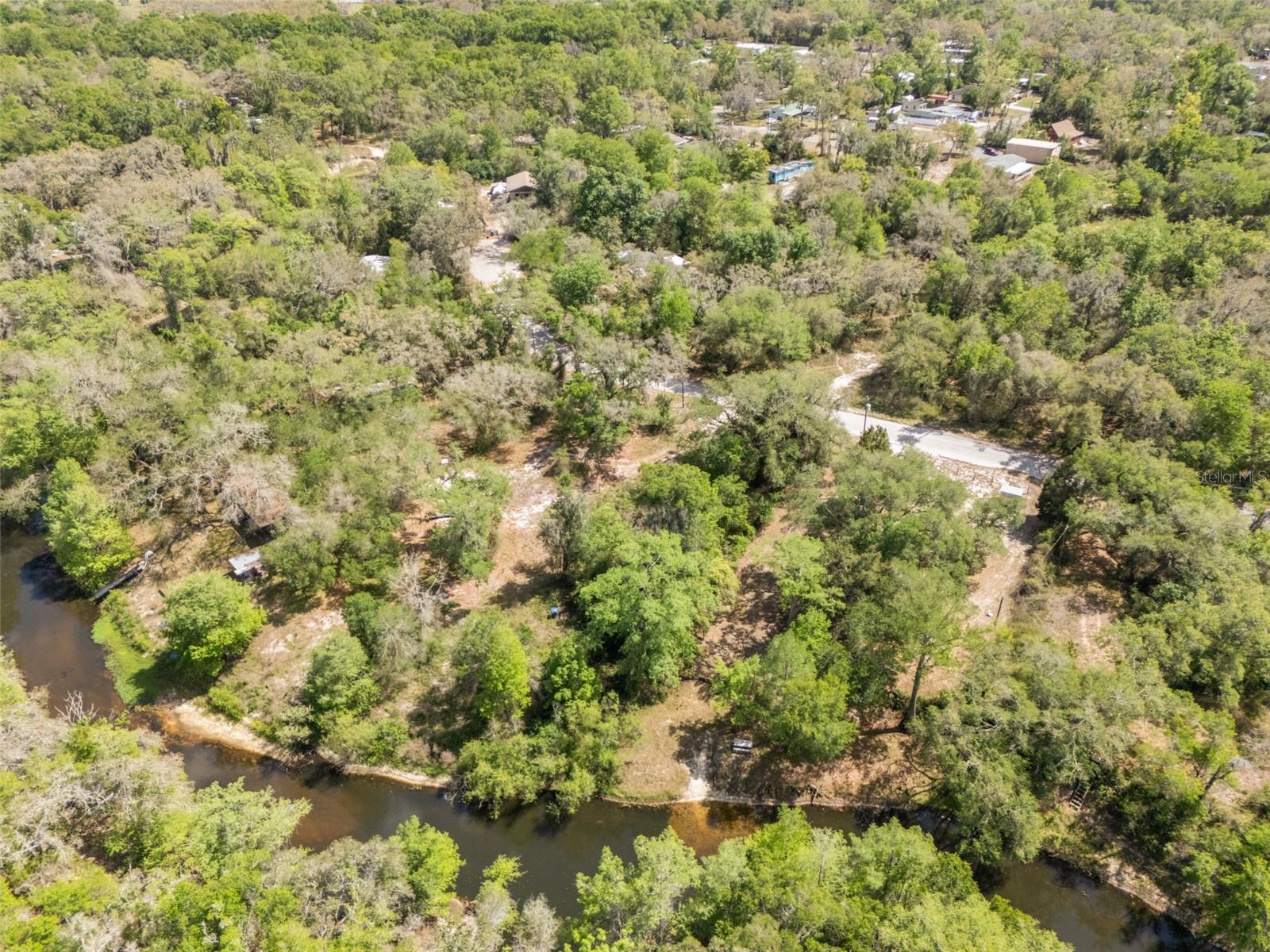 33013 ROUND TABLE RD