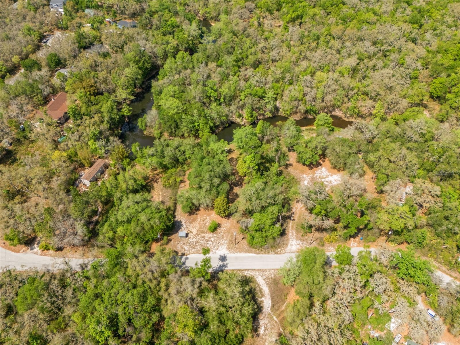 33013 ROUND TABLE RD