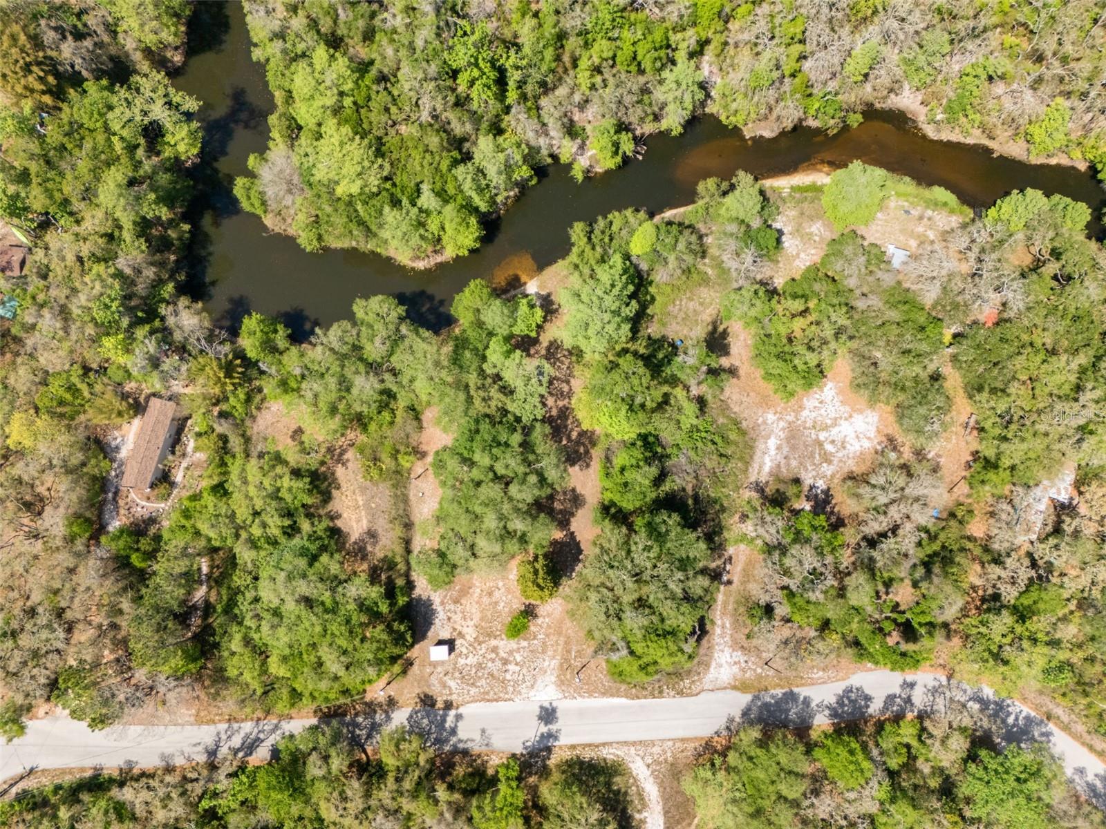 33013 ROUND TABLE RD