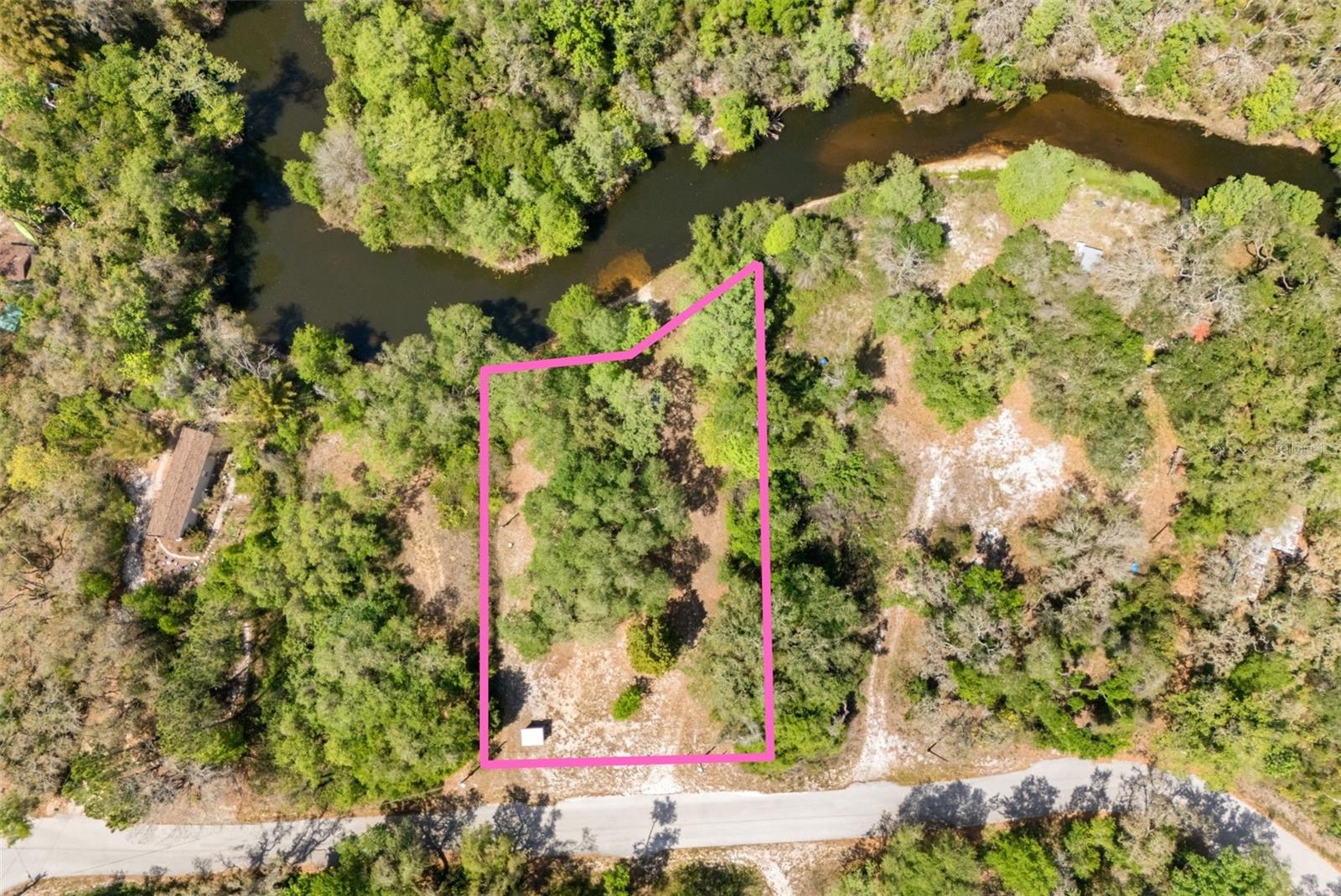 33013 ROUND TABLE RD