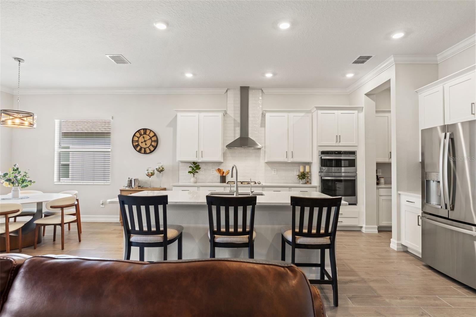 4661 SOUTHERN VALLEY LOOP