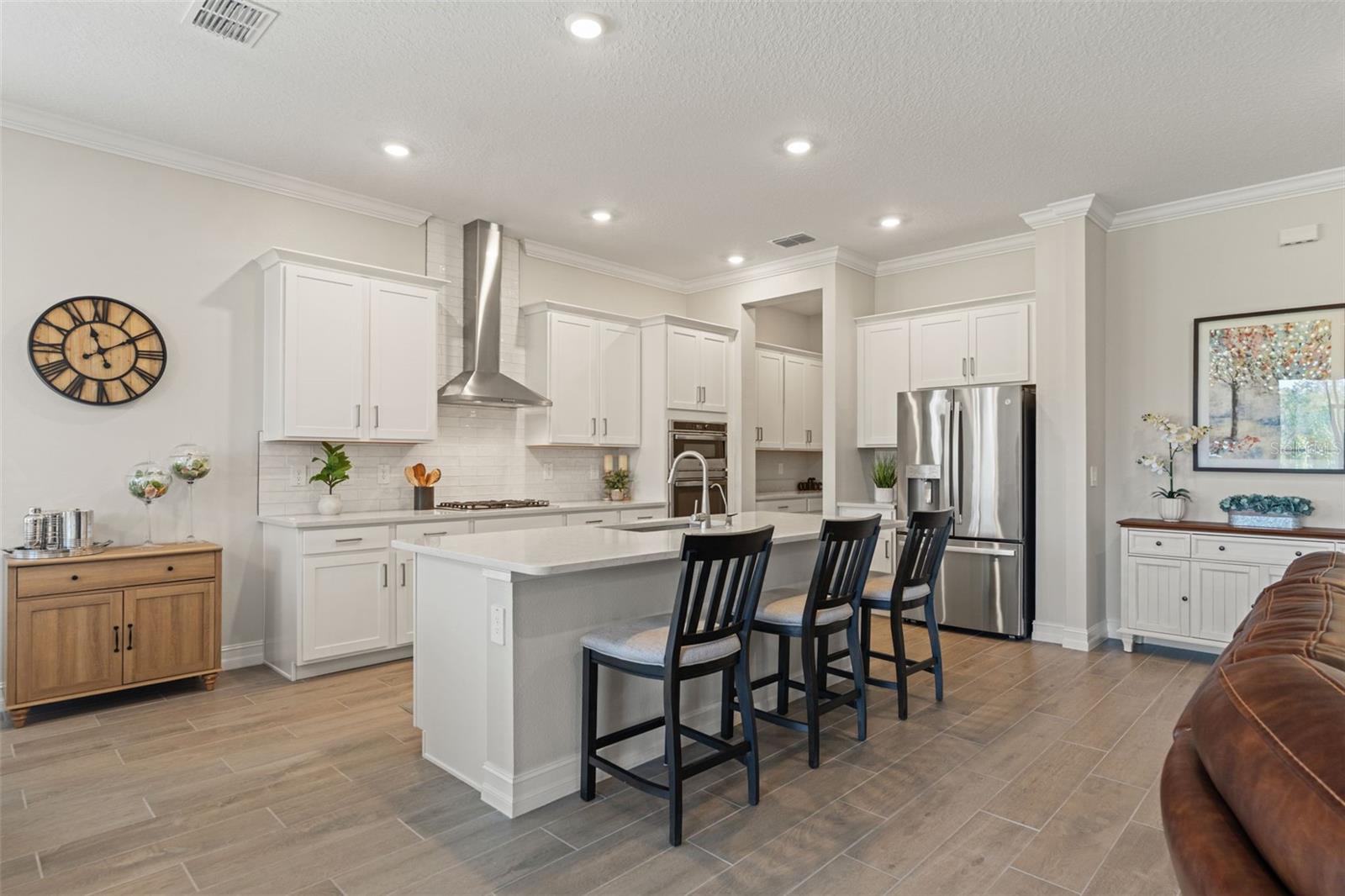 4661 SOUTHERN VALLEY LOOP