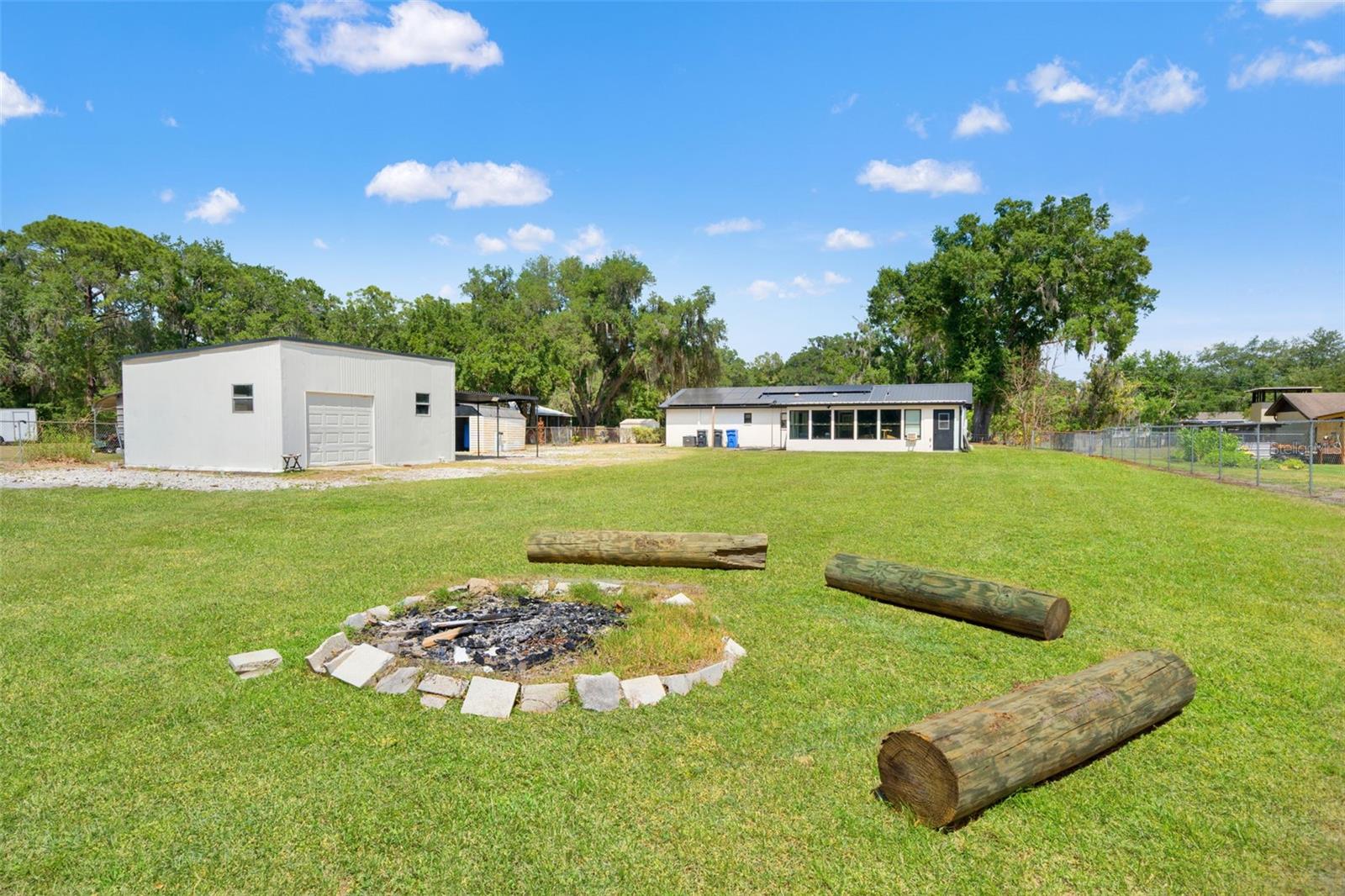 2111 HINSON RD