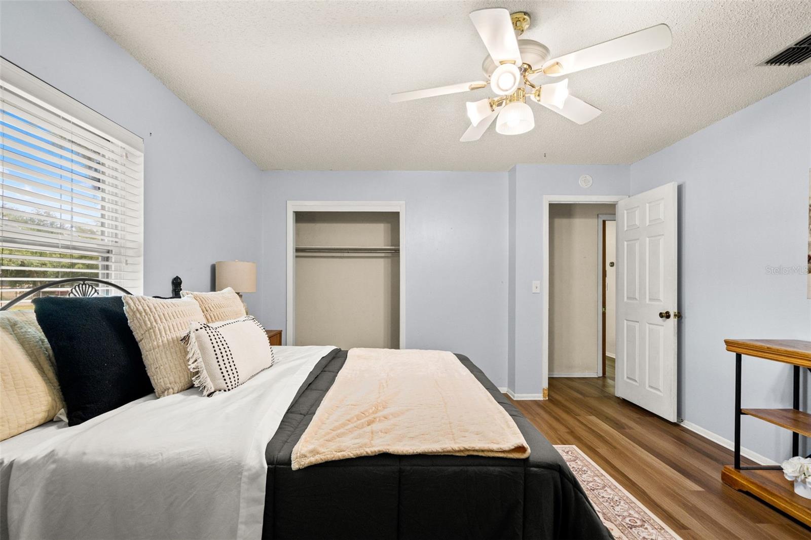 2111 HINSON RD