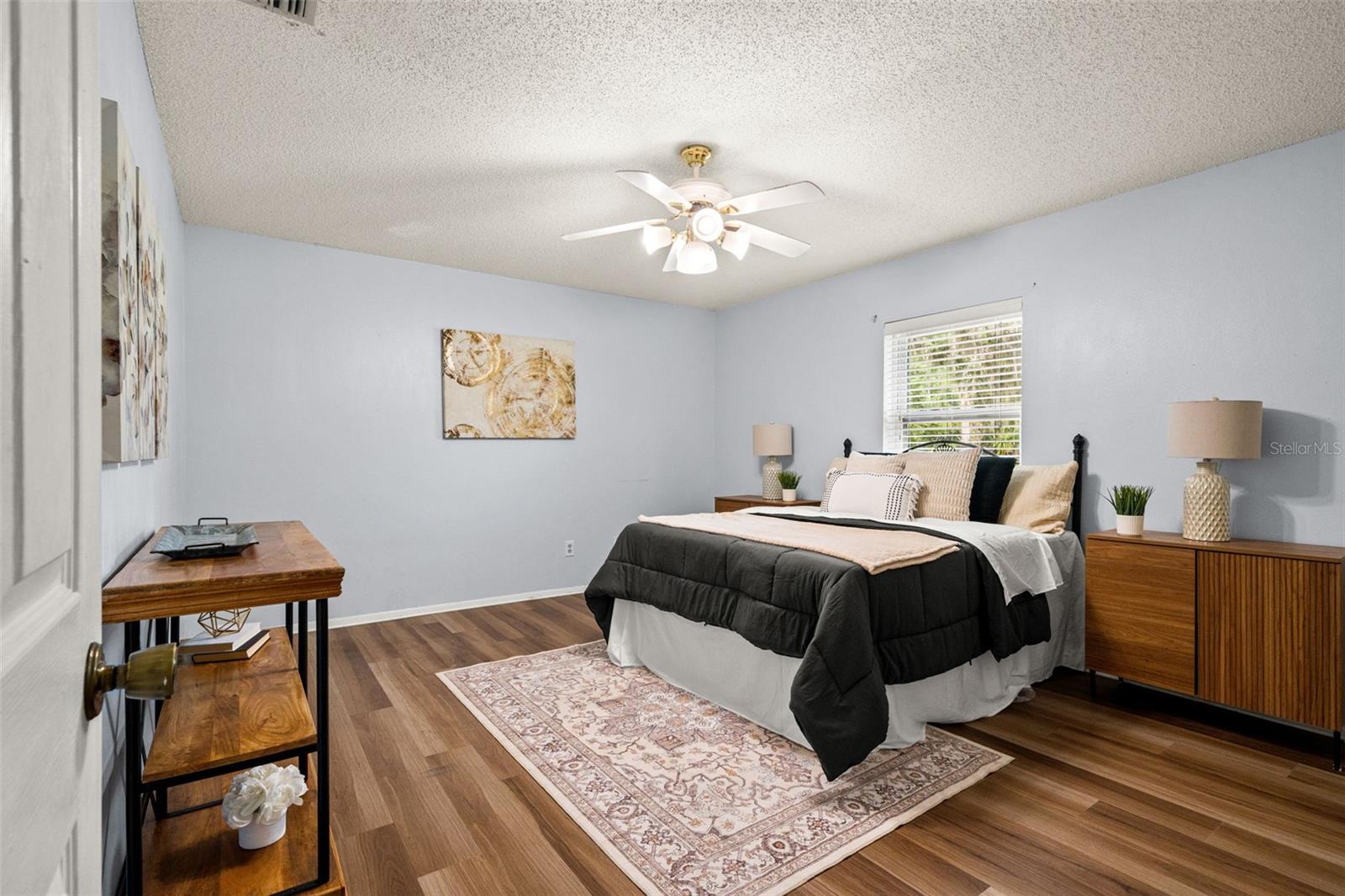 2111 HINSON RD