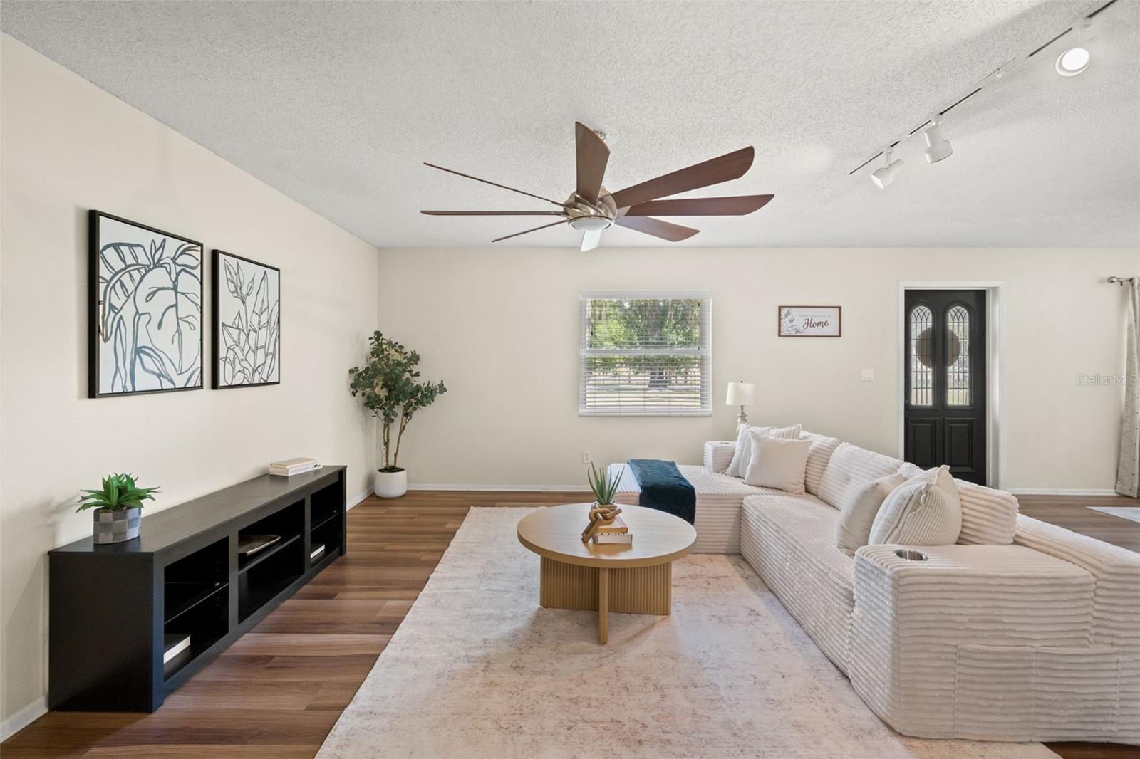 2111 HINSON RD
