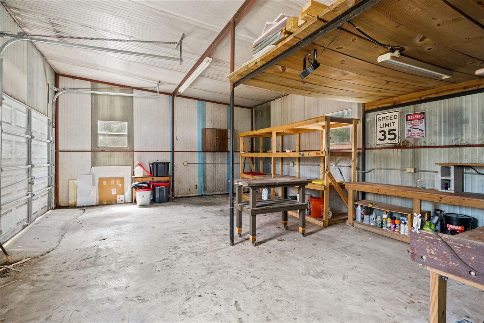 2111 HINSON RD