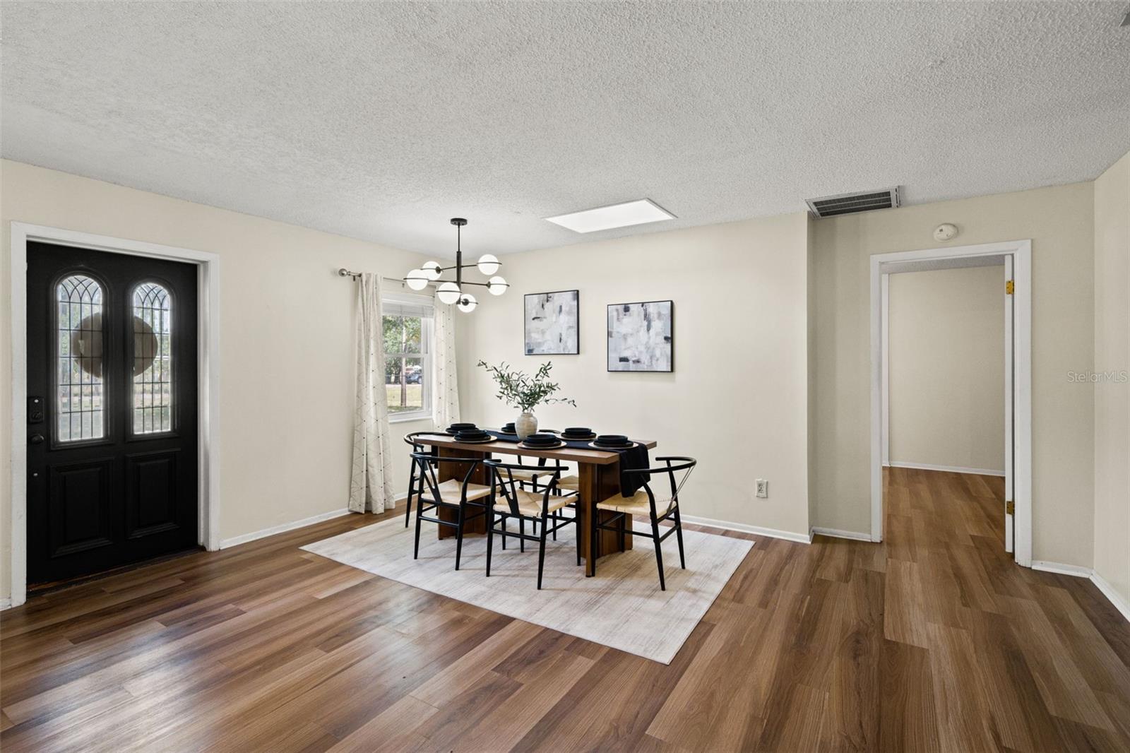 2111 HINSON RD