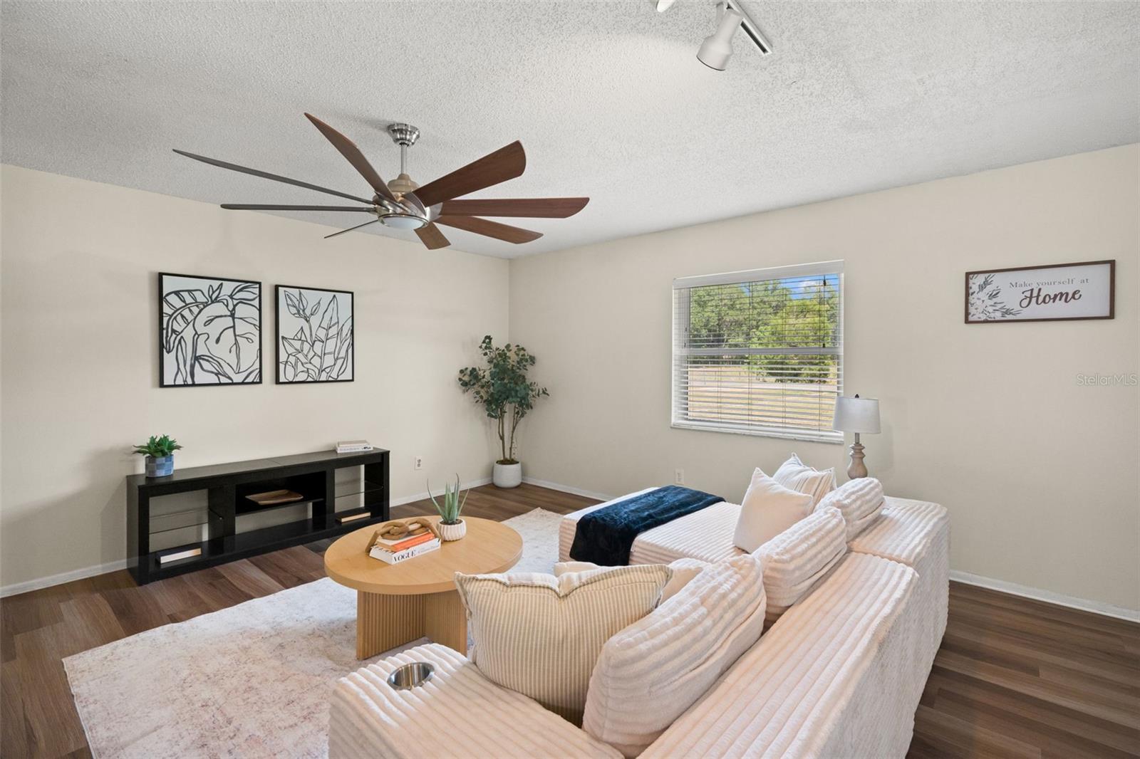 2111 HINSON RD