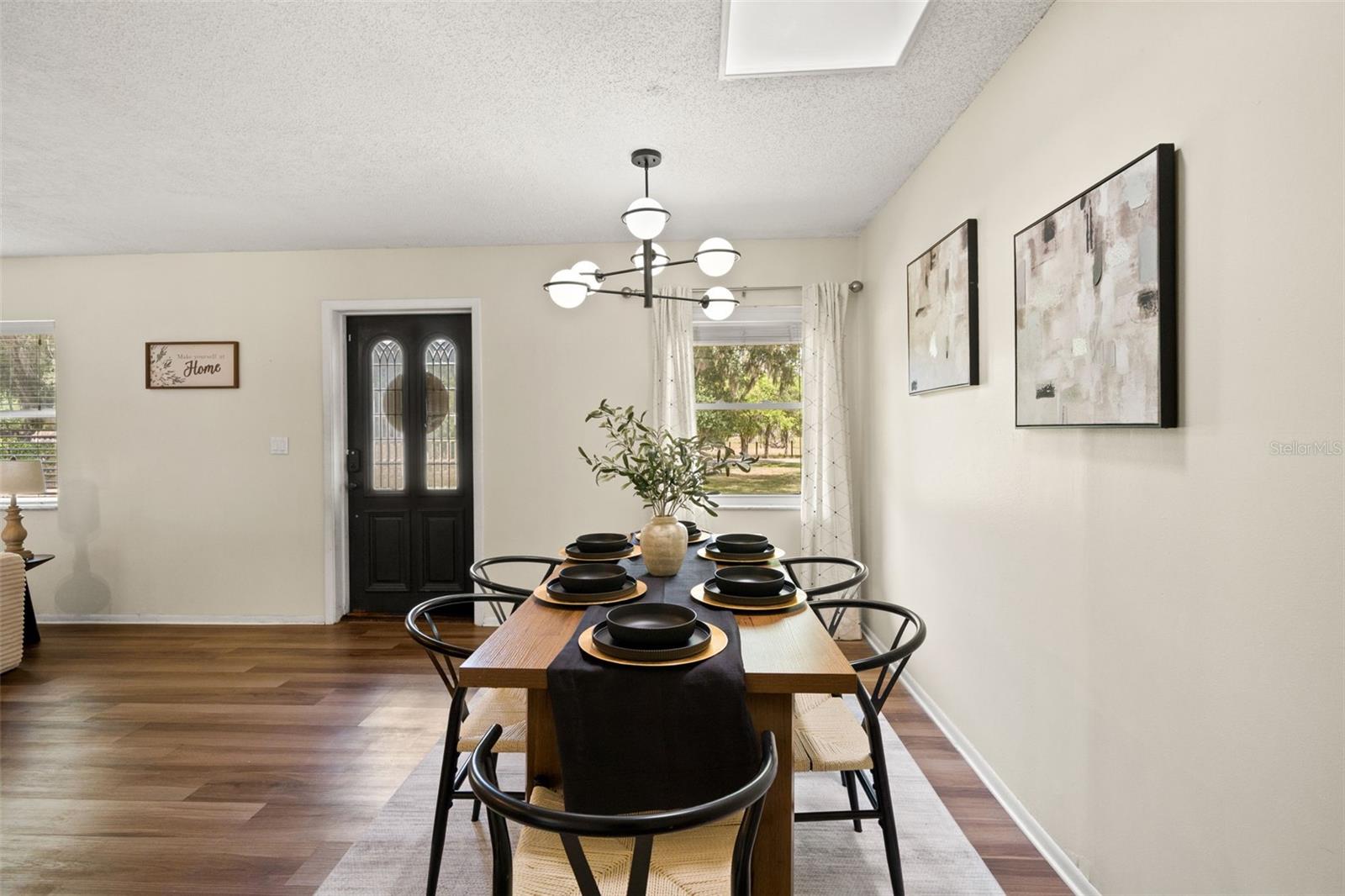 2111 HINSON RD