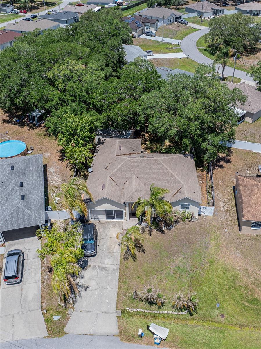 427 LARK CT