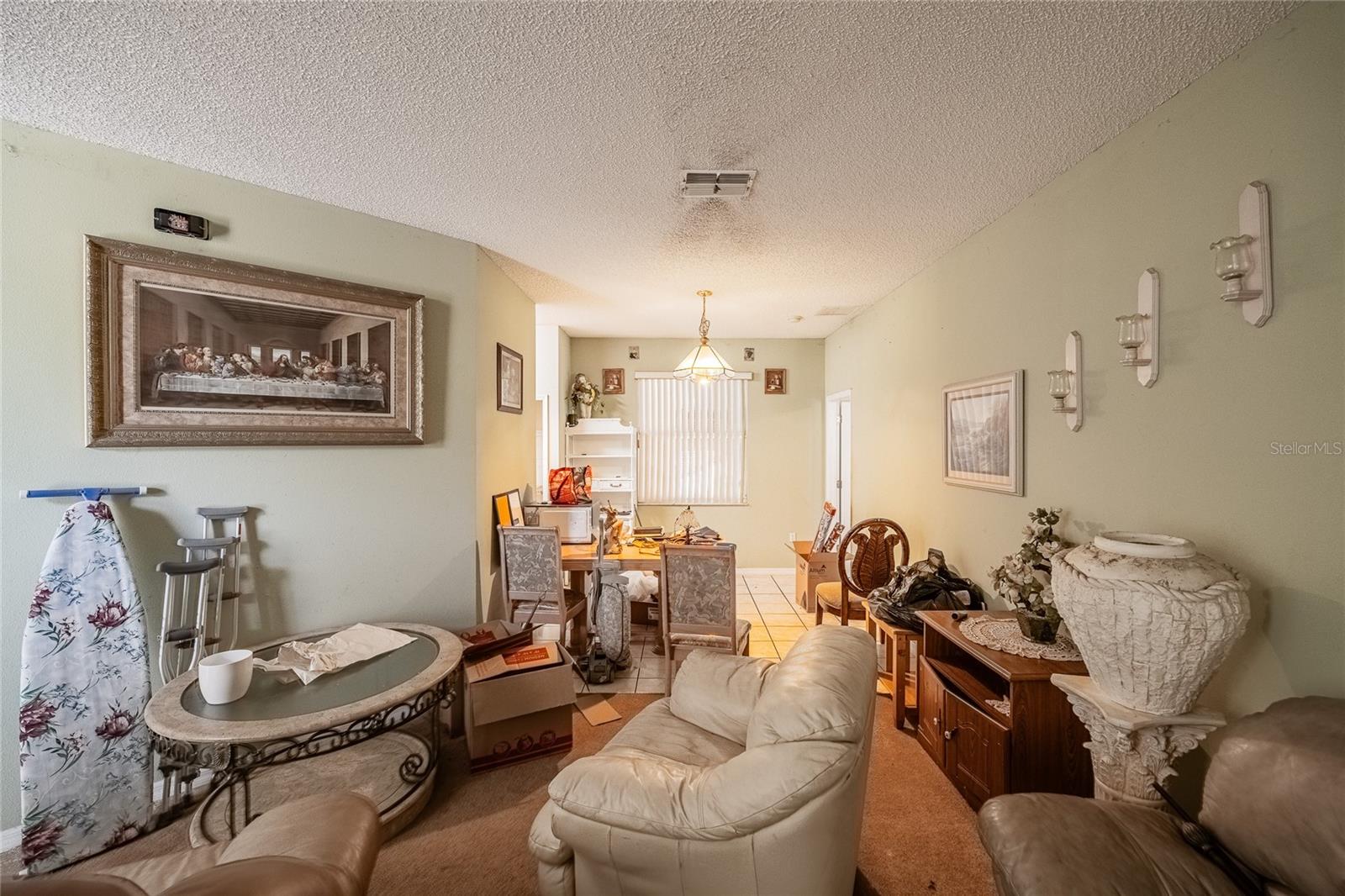 427 LARK CT
