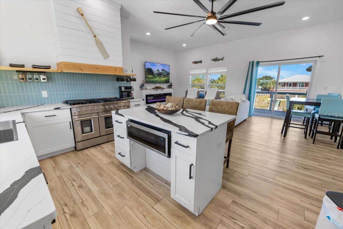 3185 ROSE ARBOR DR