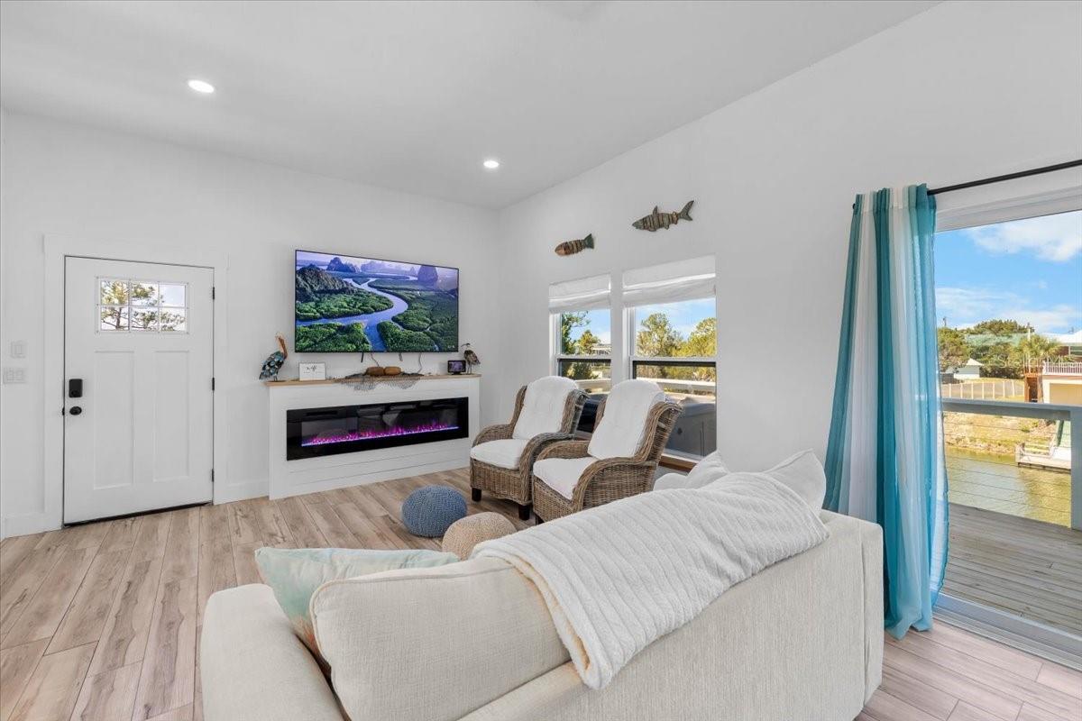 3185 ROSE ARBOR DR
