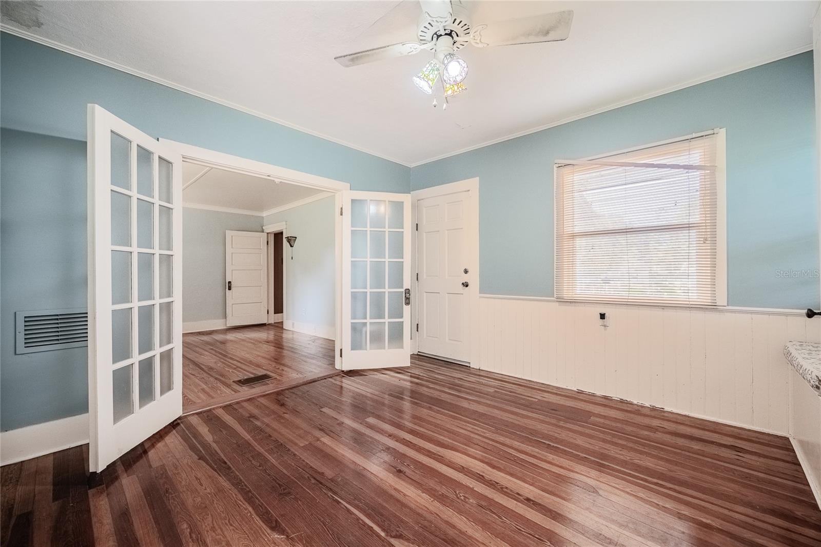 116 S LAKESHORE BLVD