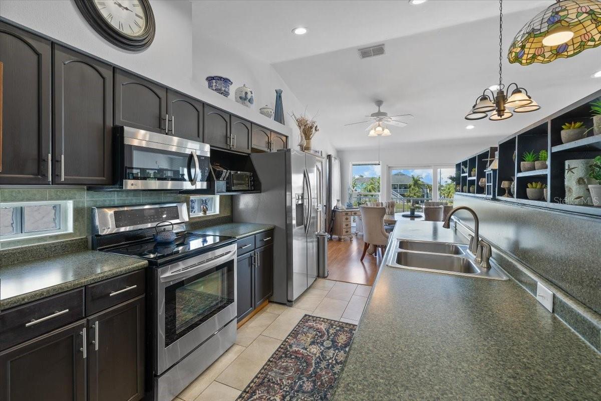 4225 CARLOS CT