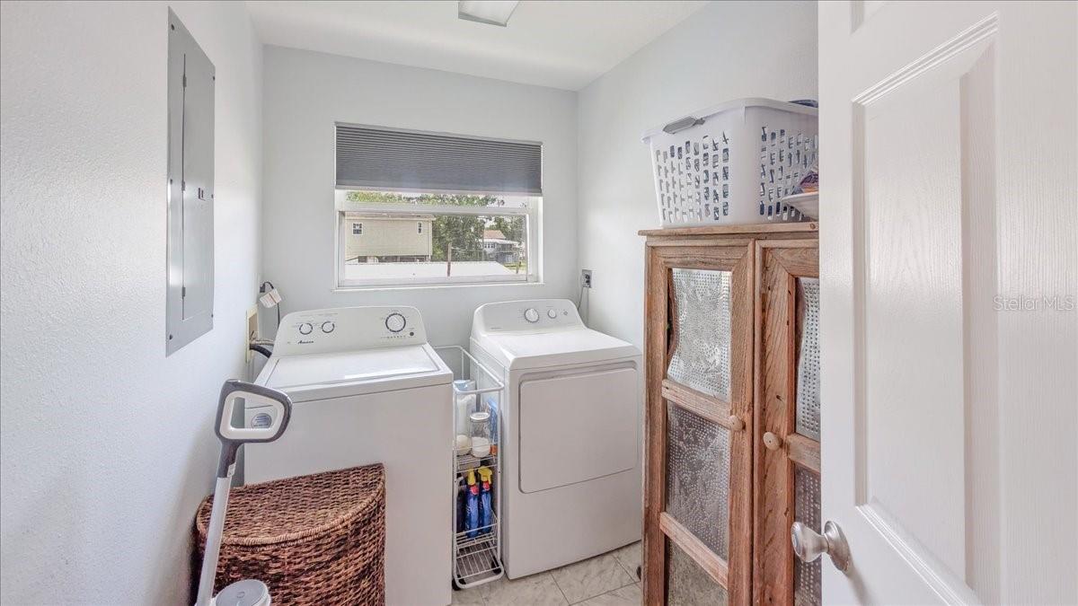 7264 ABERDEEN CT
