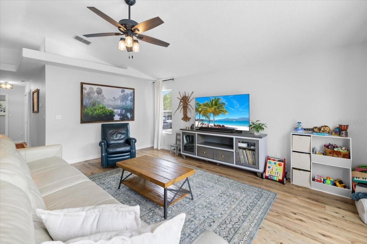 7264 ABERDEEN CT