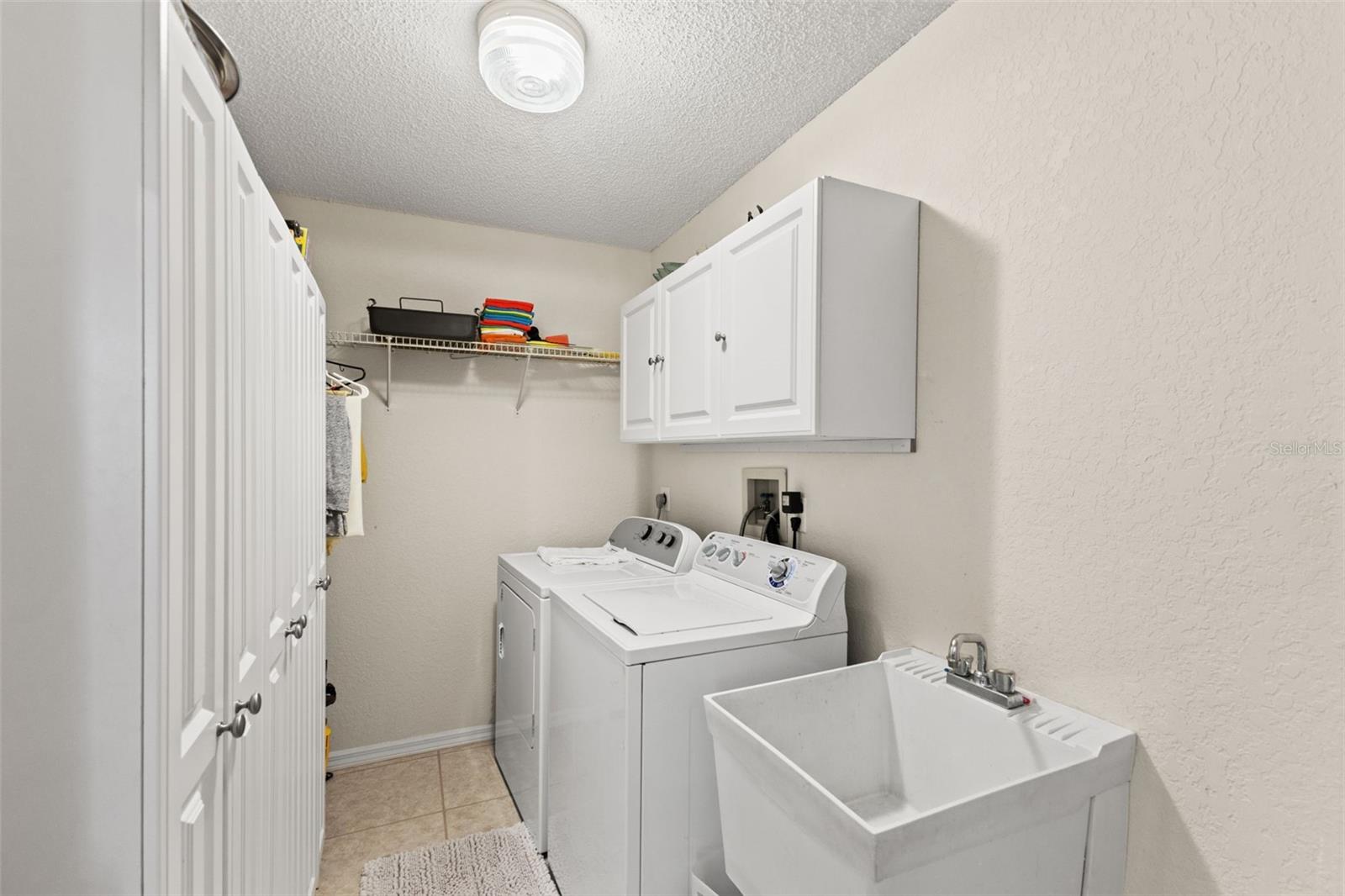 9419 NEW ORLEANS DR