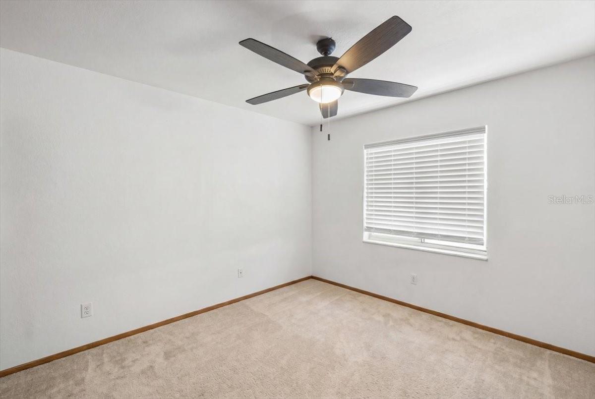 1279 DELTONA BLVD